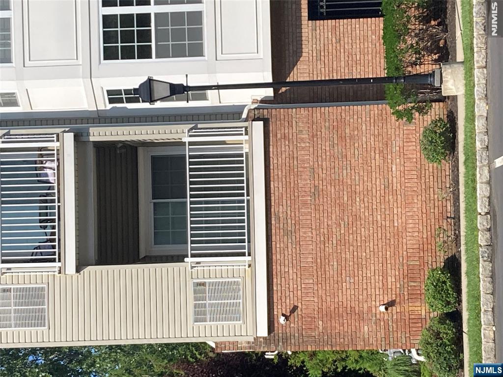 4127 Cory Ln, Elmwood Park, NJ 07407