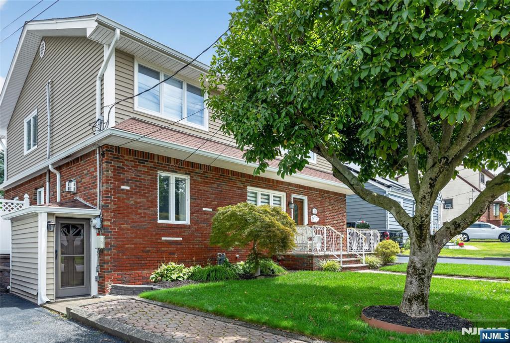233 Church St, Lodi, NJ 07644