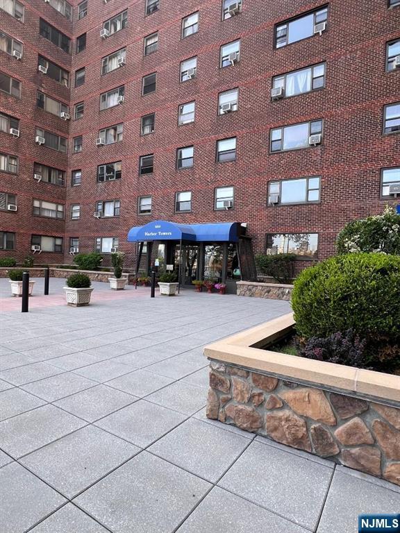 6515 Boulevard East #2E