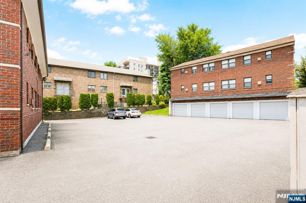 170 Myrtle Avenue #A2