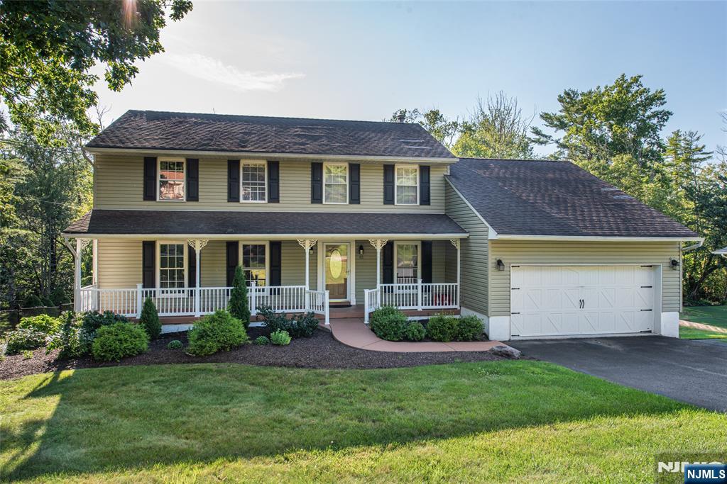 43 Bisset Drive - Photo 1