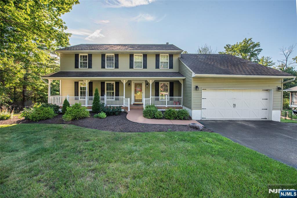 43 Bisset Drive - Photo 2