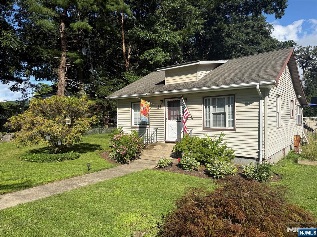 2nd image of 51 Lakeview Ave, Ringwood, NJ 07456 | MLS# 26029001