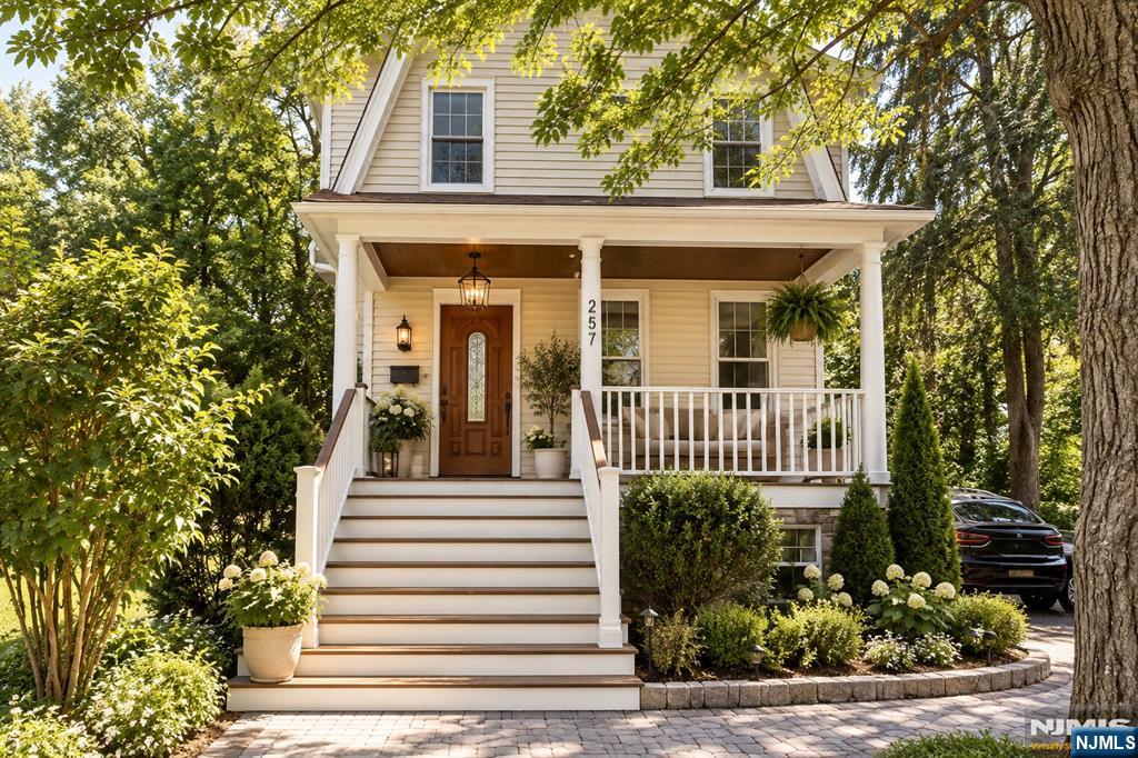 257 Epps Avenue - Photo 1
