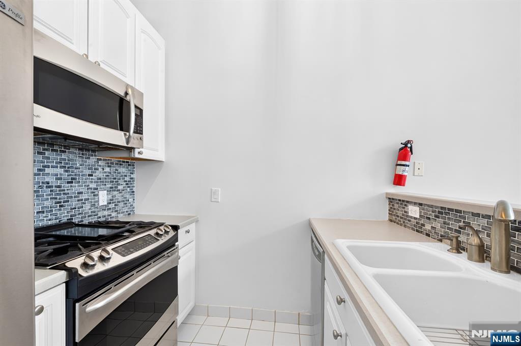 518 Gregory Avenue #A-425
