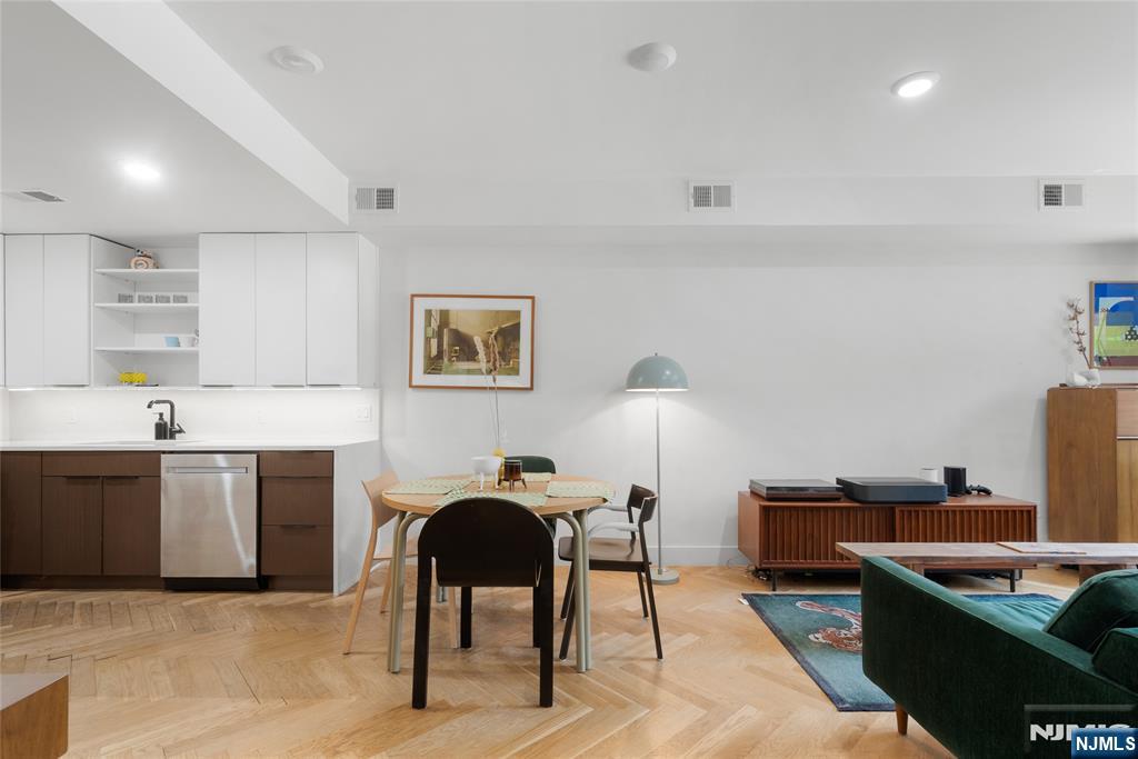 13 Britton Street #1