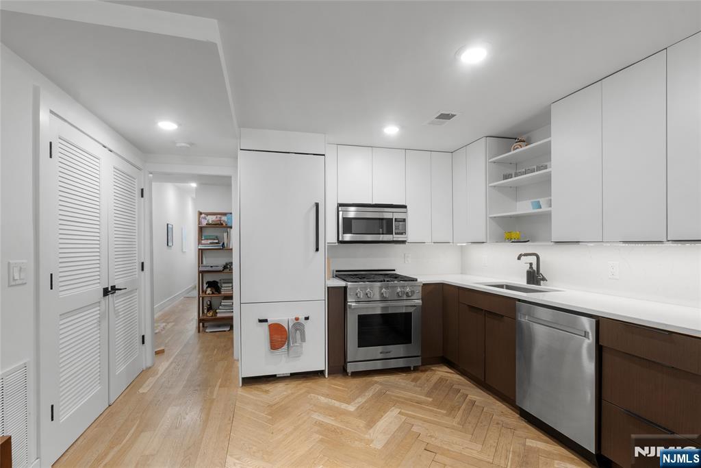 13 Britton Street #1