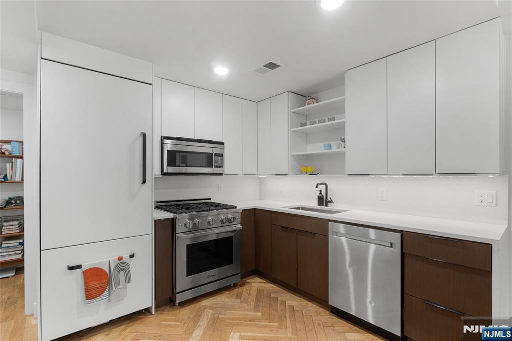 13 Britton Street #1
