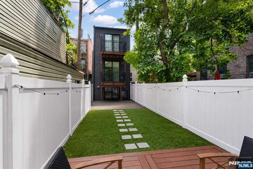 13 Britton Street #1