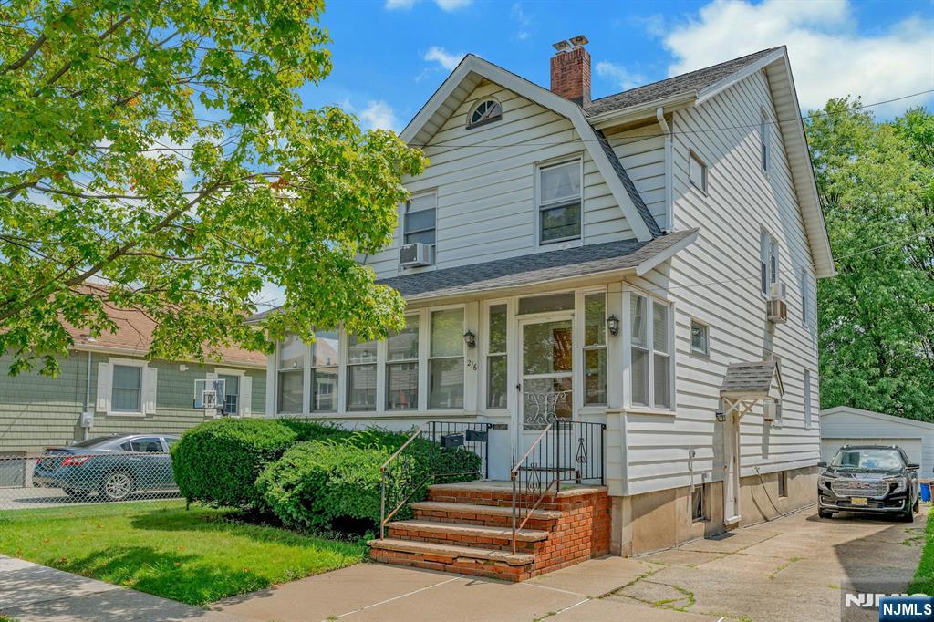 216 Irving Place
