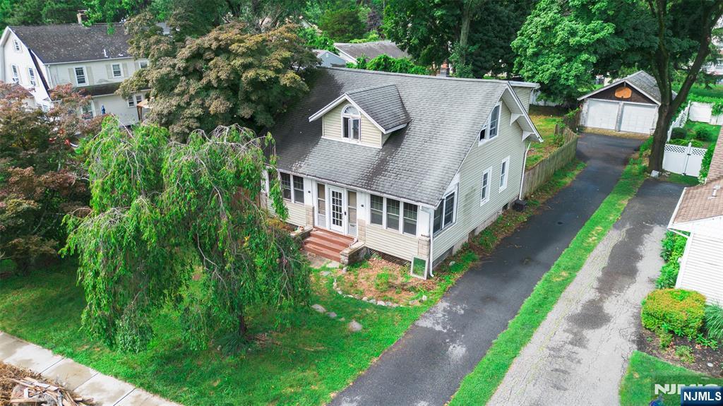 322 Romain Avenue