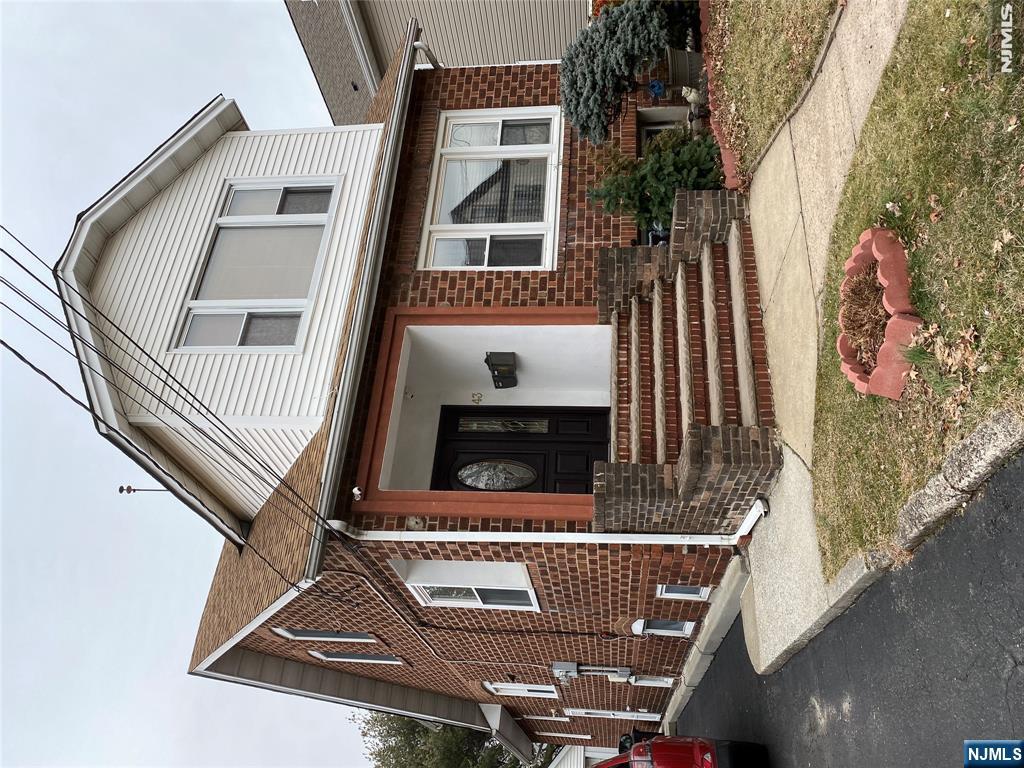 43 Martha Avenue 2 - Photo 1