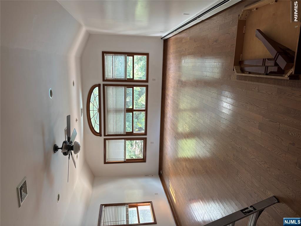 43 Martha Avenue 2 - Photo 2