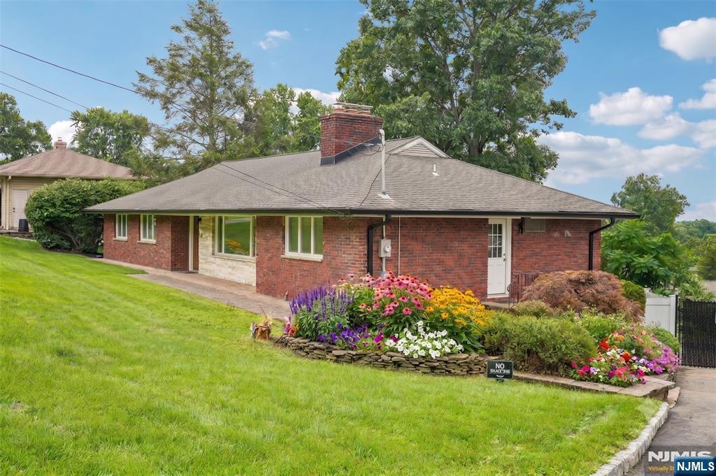 1st image of 31 Surrey Dr, Wayne, NJ 07470 | MLS# 26029038