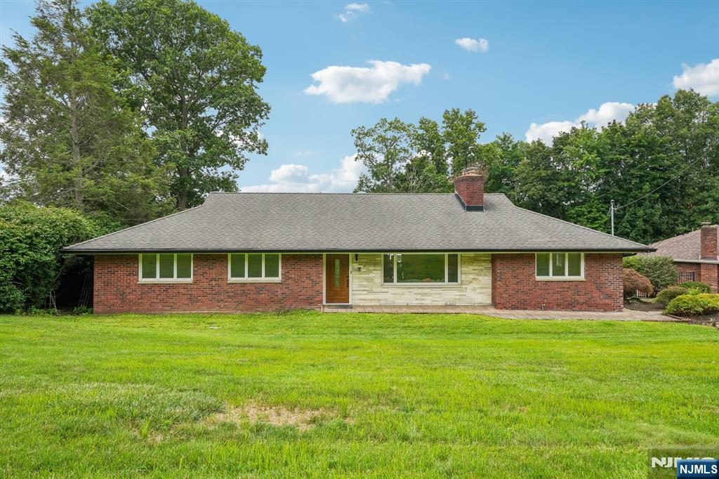 2nd image of 31 Surrey Dr, Wayne, NJ 07470 | MLS# 26029038