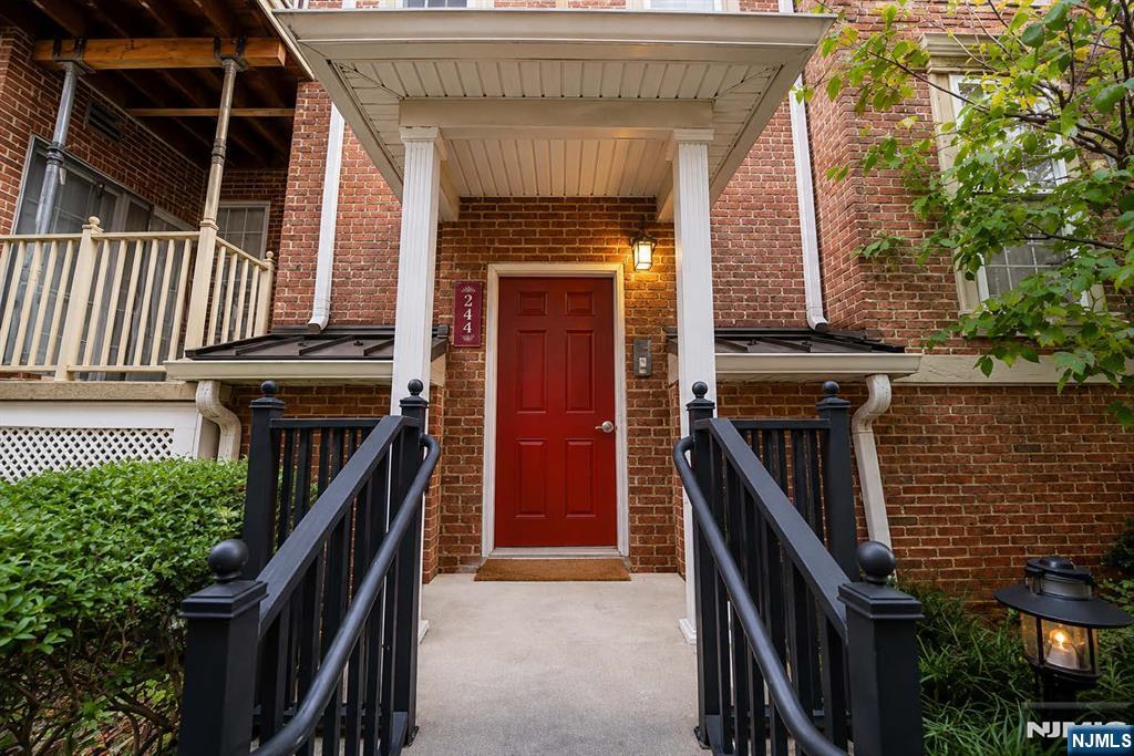 200 Dey Street #244