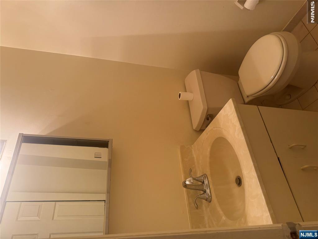 33 Canterbury Lane - Photo 5