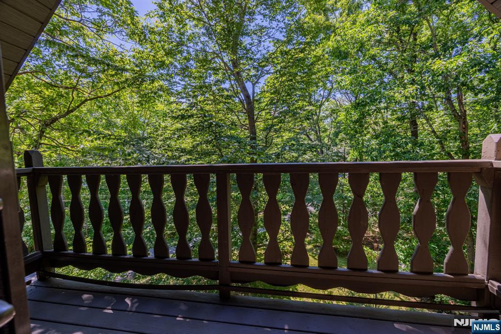 1150 Lakeside Drive