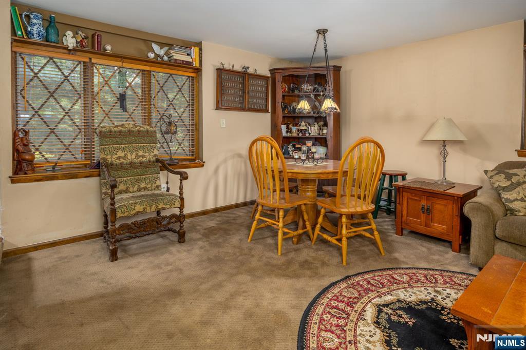1150 Lakeside Drive