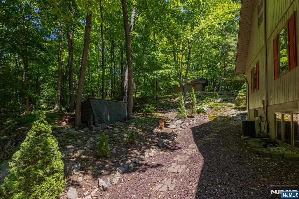 1150 Lakeside Drive
