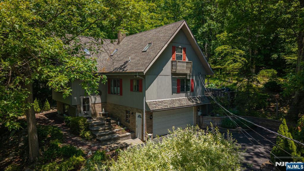 1150 Lakeside Drive