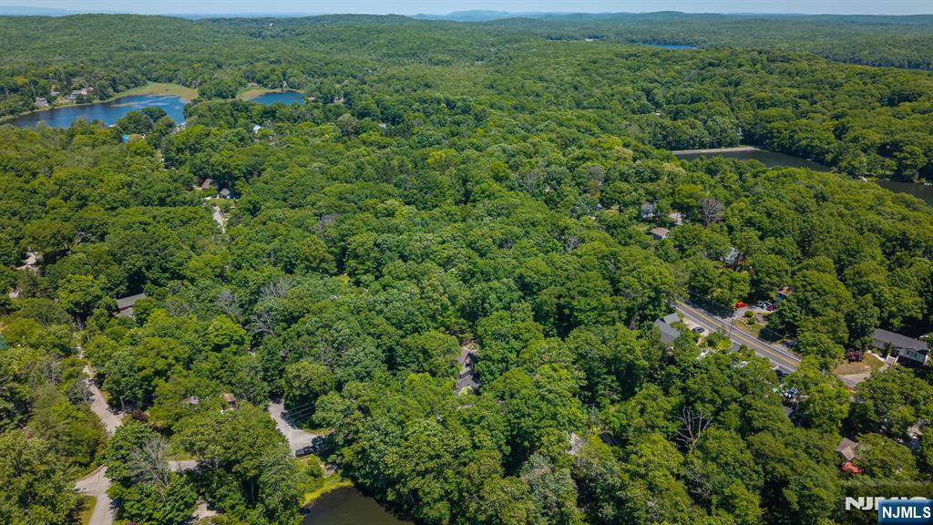 1150 Lakeside Drive
