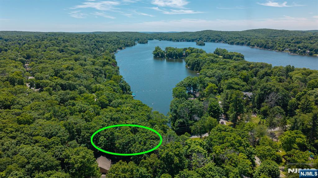 1150 Lakeside Drive