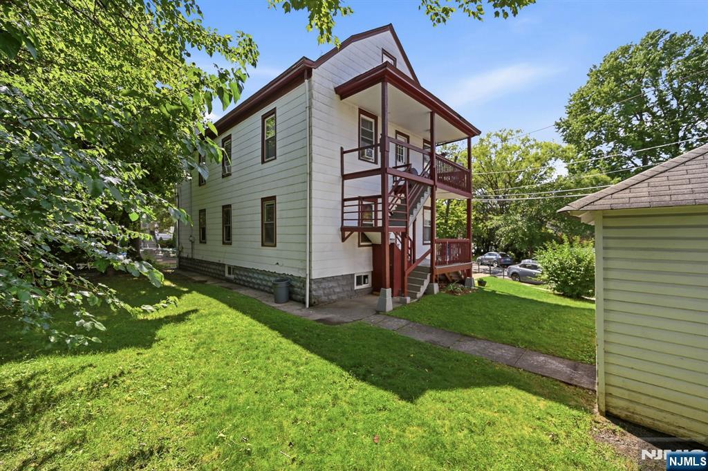 948 Van Houten Avenue