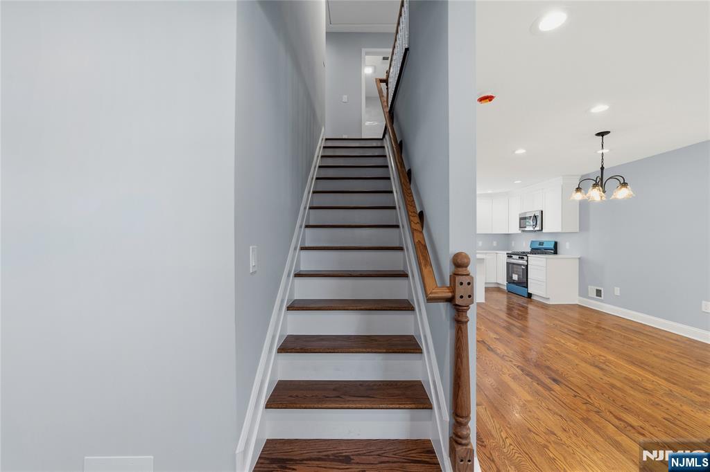 270 Alpine Way