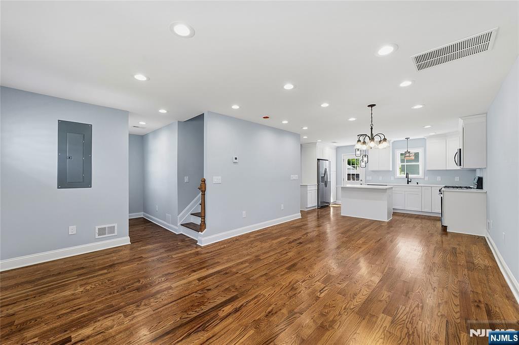 270 Alpine Way