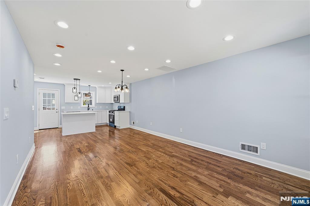 270 Alpine Way