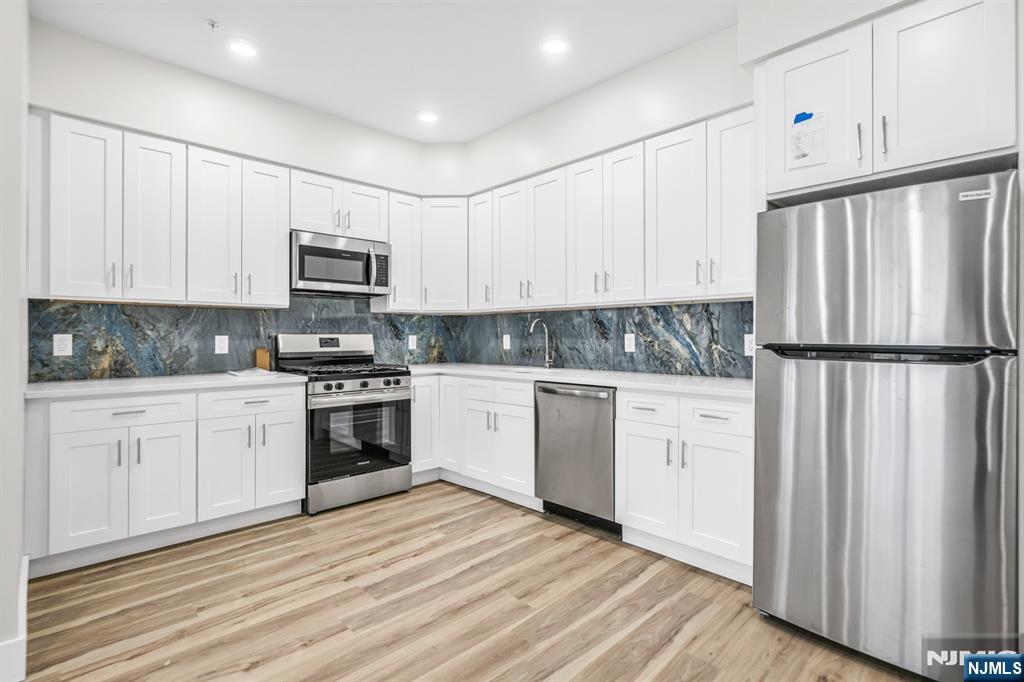 66 Mount Prospect Avenue 2 - Photo 3