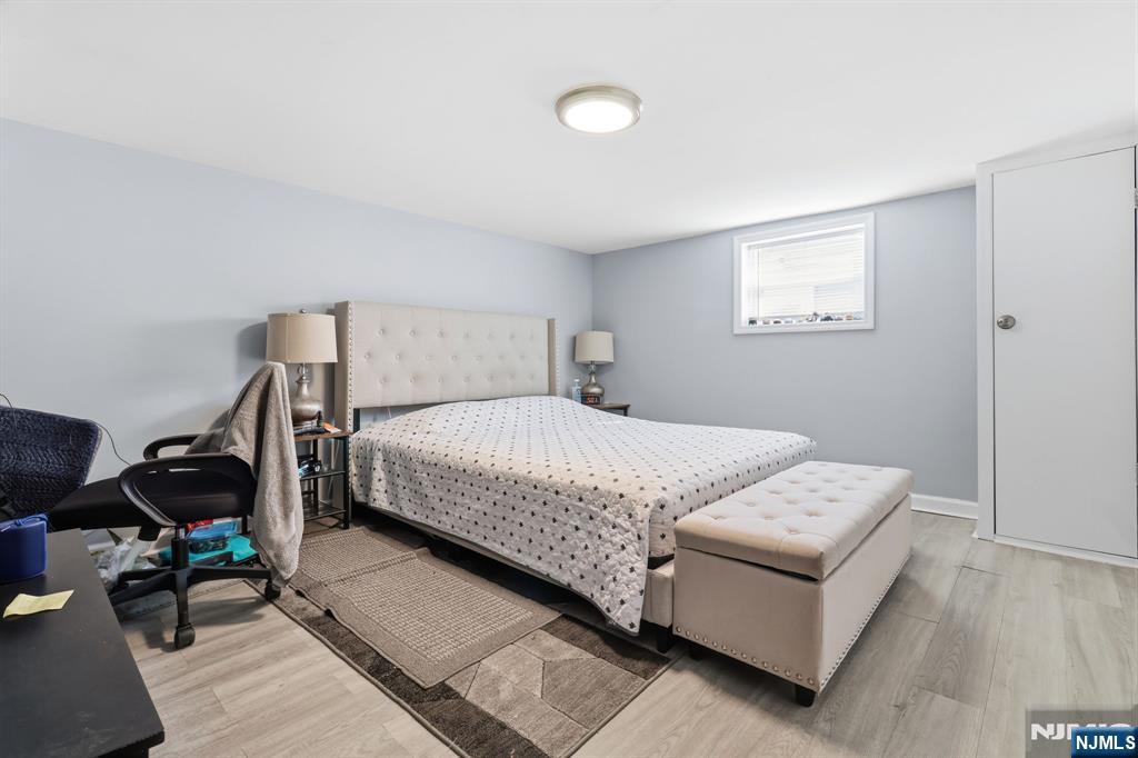 15 Pehle Avenue
