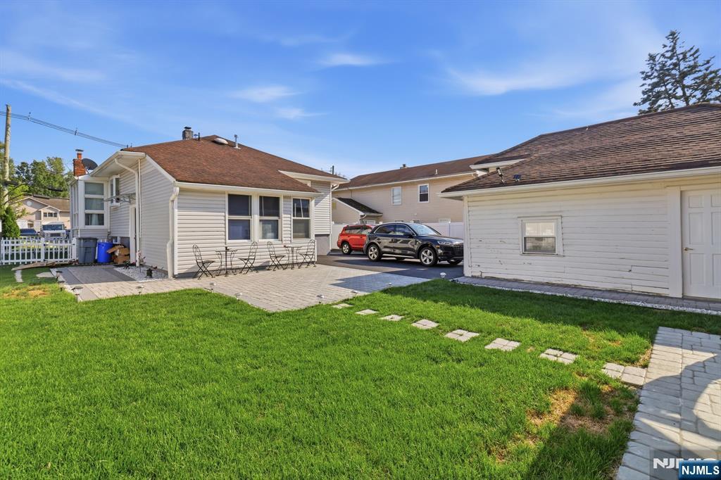 15 Pehle Avenue
