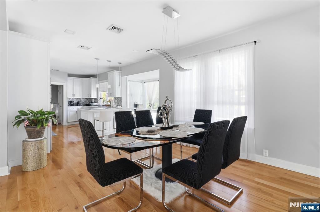 15 Pehle Avenue