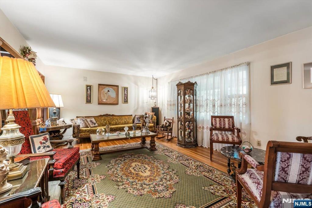 301 Raymond Street - Photo 3