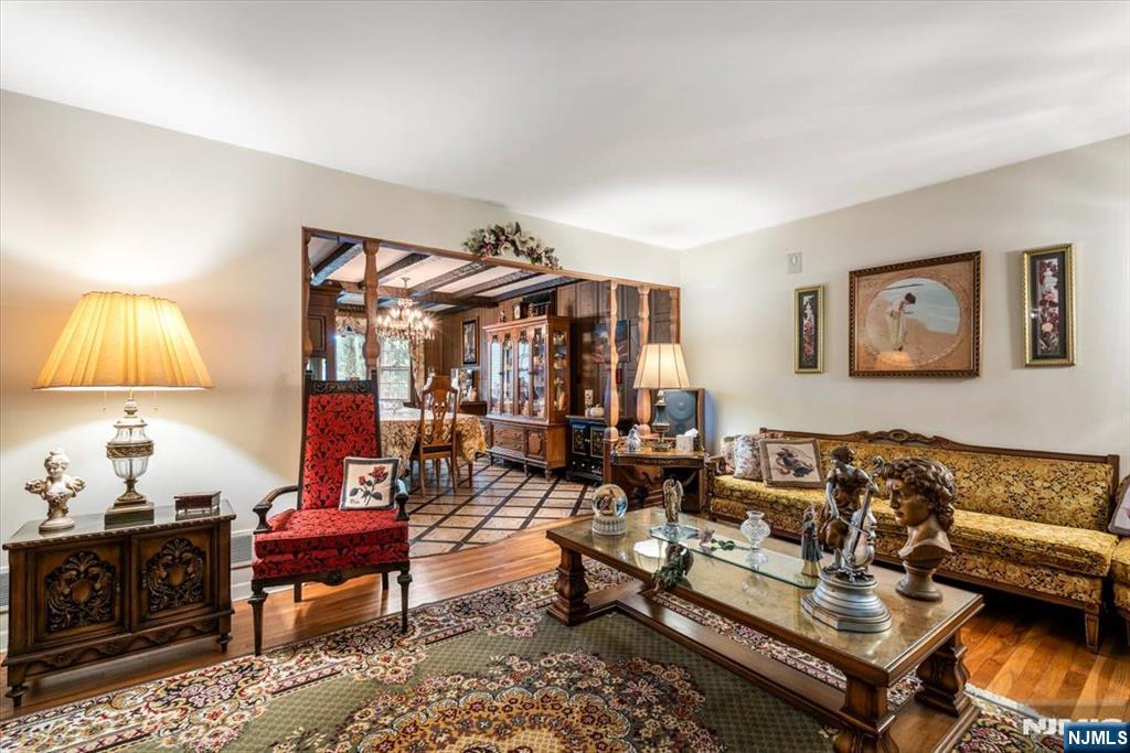 301 Raymond Street - Photo 5