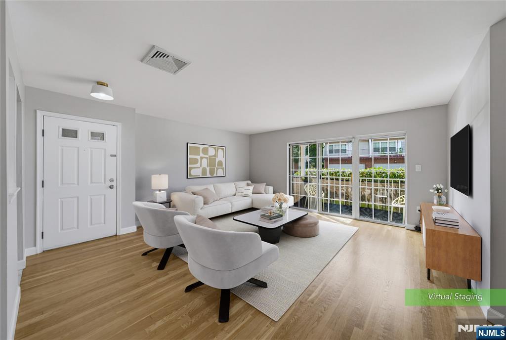 Photo 1 of Sale Pending at 400 Crown Ct #581, Edgewater, NJ 07020 | MLS# 26029108 | Listing updated on 2026-09-18