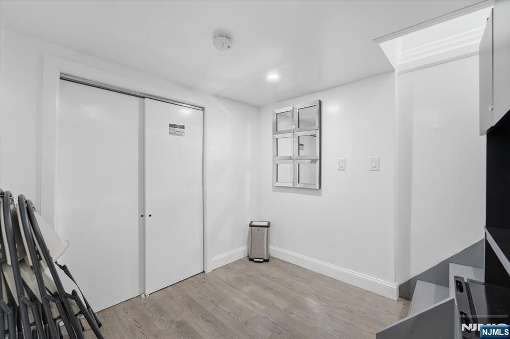 87 Curie Avenue