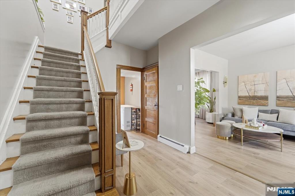 87 Curie Avenue