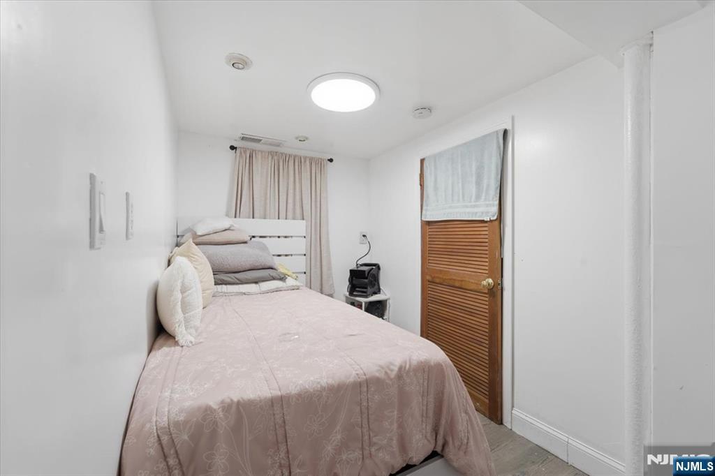 87 Curie Avenue