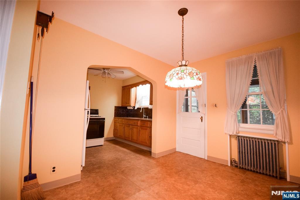 441-443 9th Avenue - Photo 5