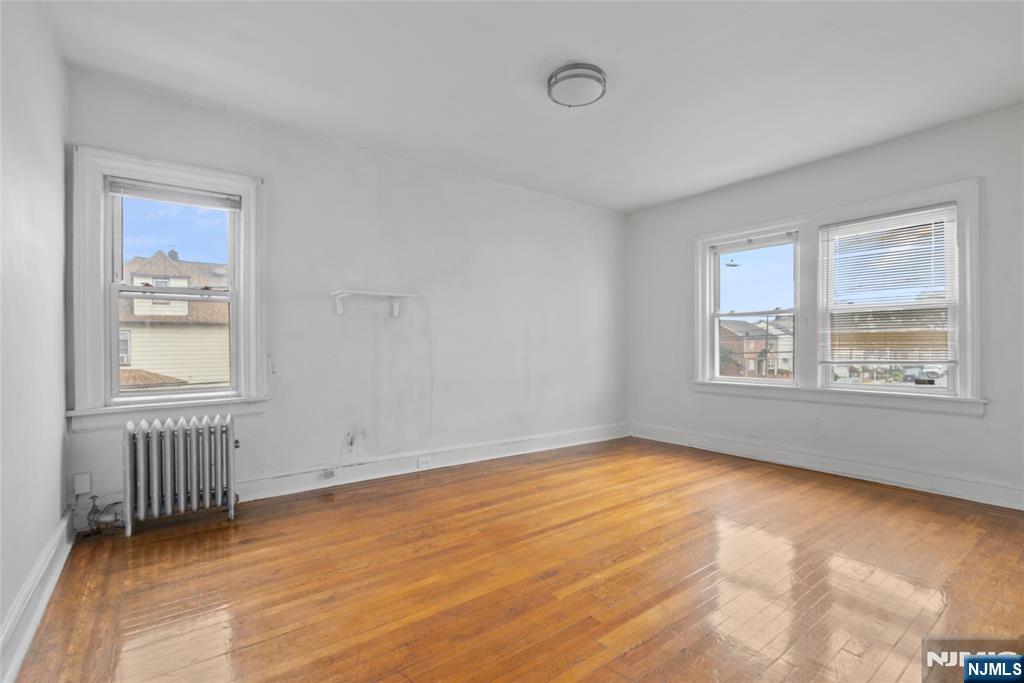 279-281 19th Avenue - Photo 3