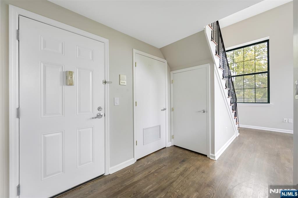 105 -111 Marion Street #18