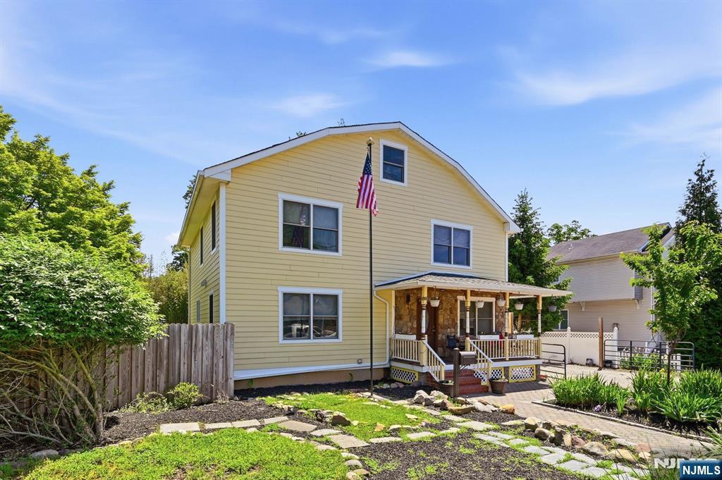 188 Doretta Street - Photo 2