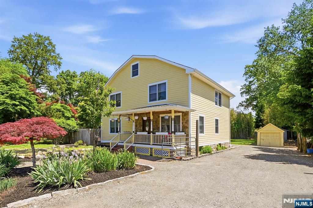 188 Doretta Street - Photo 3