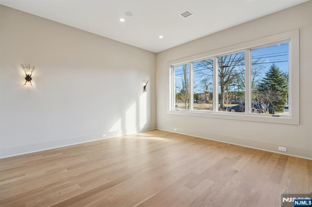 50 Roberts Road — photo 22