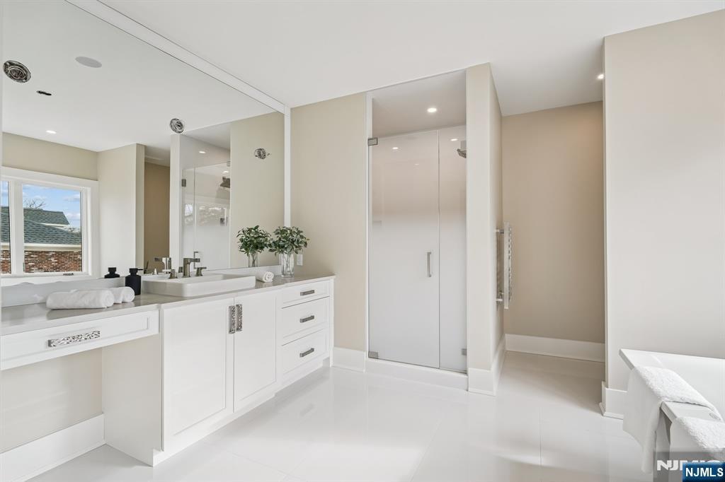 50 Roberts Road — photo 29