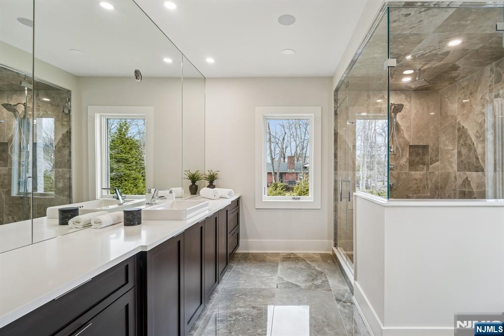 50 Roberts Road — photo 33