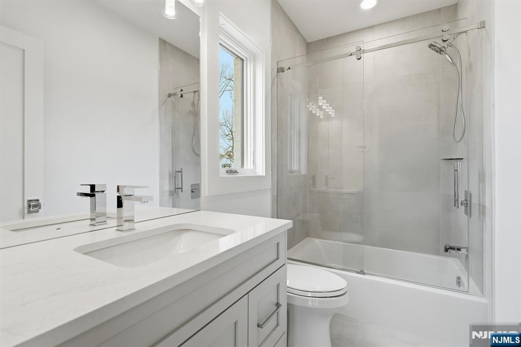 50 Roberts Road — photo 41